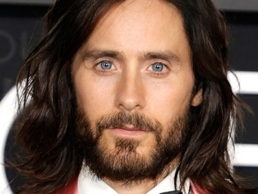 O nariz pontudo de Jared Leto